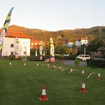 Casa De La Montana Turistico Avín