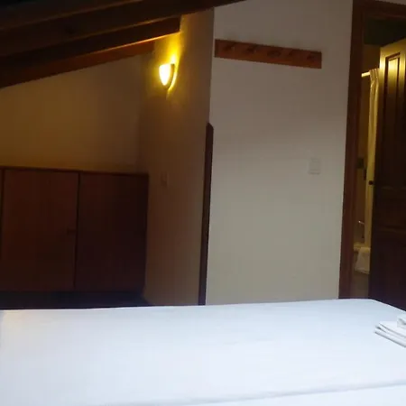 Casa De La Montana Turistico Avín