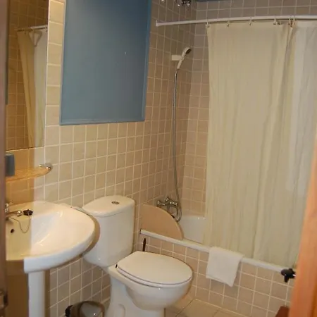 Casa De La Montana Turistico Avín