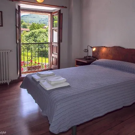 Landhaus Casa De La Montana Turistico Avín