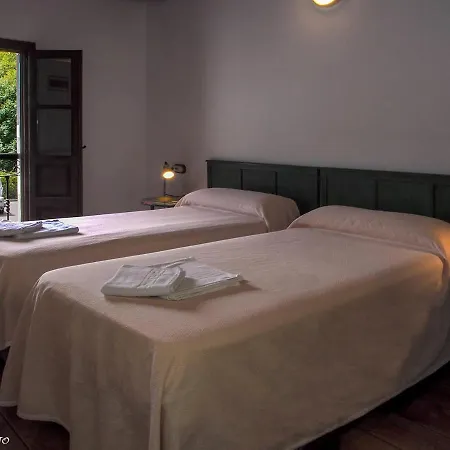 Casa De La Montana Turistico Venkovský dům Avín