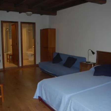 Casa De La Montana Turistico * Avín