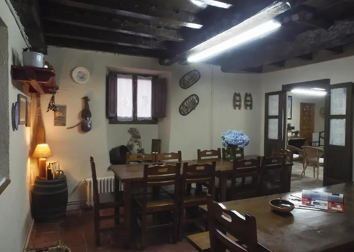 Casa De La Montaña Turístico * Avín