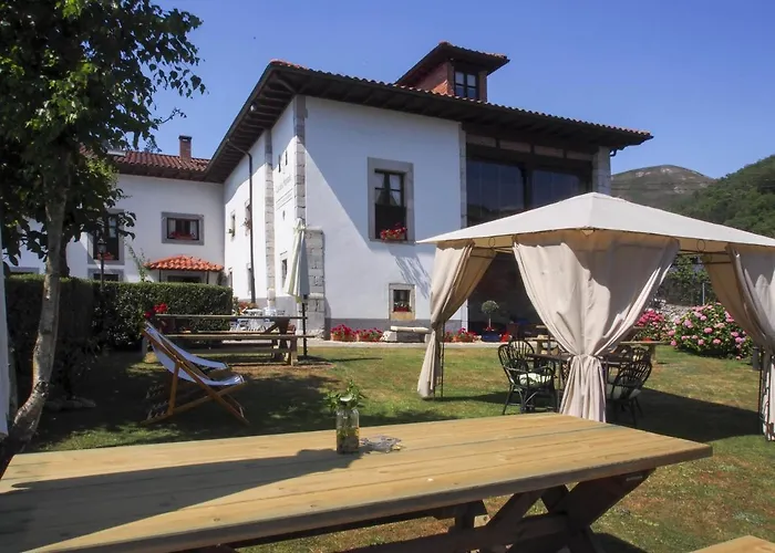 Casa De La Montaña Turístico Casa rural Avín