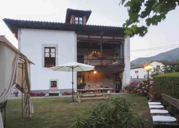 Casa De La Montaña Turístico Casa rural Avín